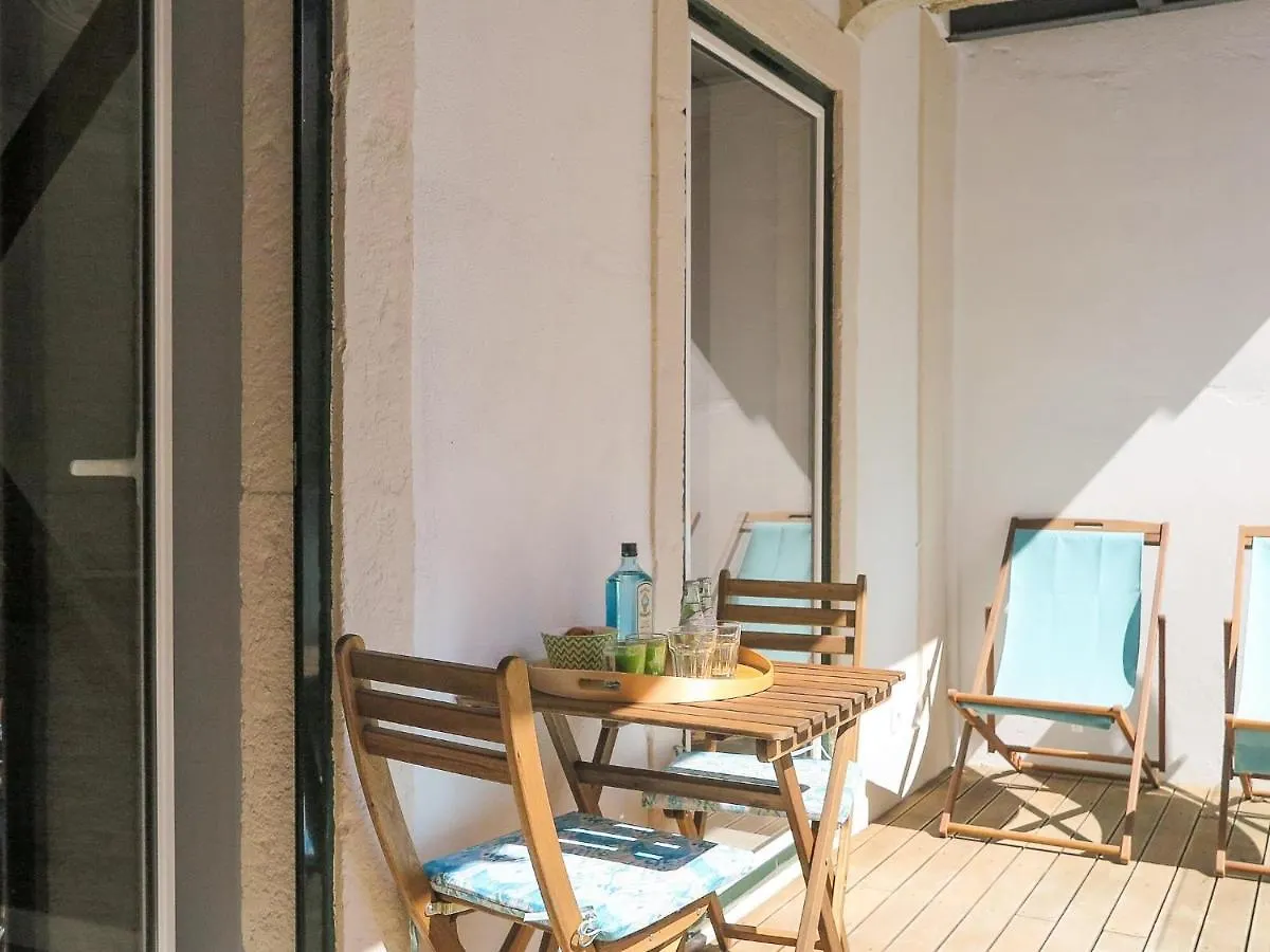 Liberdade Stylish Apt With Balcony Лиссабон 0*,  Португалия