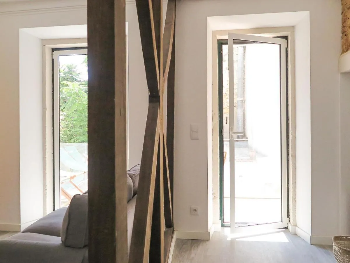Апартаменты Liberdade Stylish Apt With Balcony Лиссабон Португалия