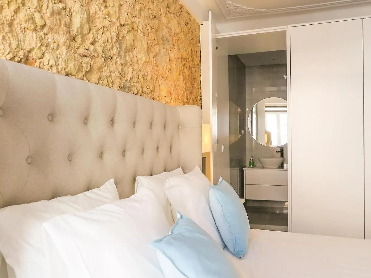 Liberdade Stylish Apt With Balcony Лиссабон