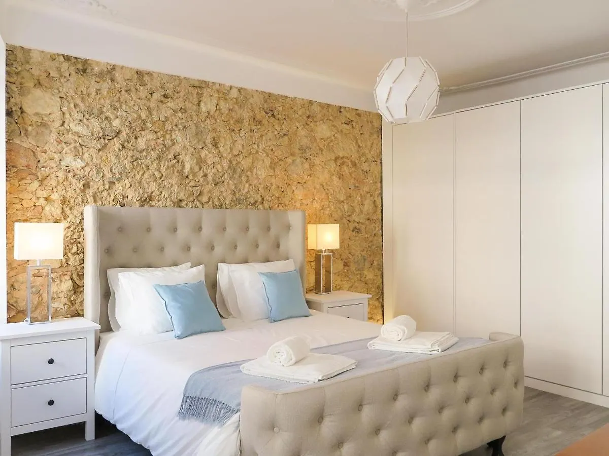 Liberdade Stylish Apt With Balcony Лиссабон Апартаменты